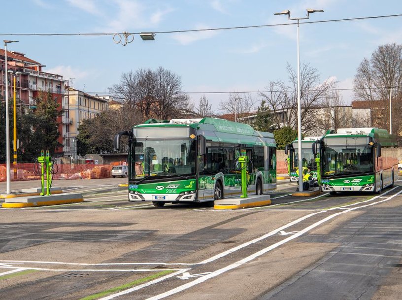 MILÁN IMPULSARÁ UNA FLOTA DE 1200 EBUSES CON ENERGÍA LIMPIA Y CON INFRAESTRUCTURA DE ENERGÍA SOSTENIBLE